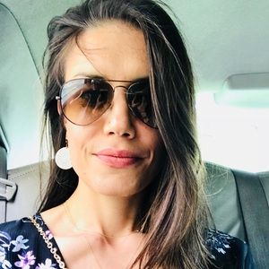 Meet your Posher, Cristina